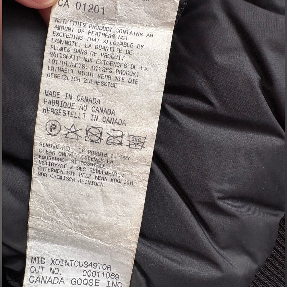 Canada Goose Women’s Chilliwack Bomber - Red - Picture 17 of 17